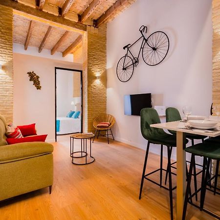 Diseno Triana 2 Rooms Sevilla Bagian luar foto